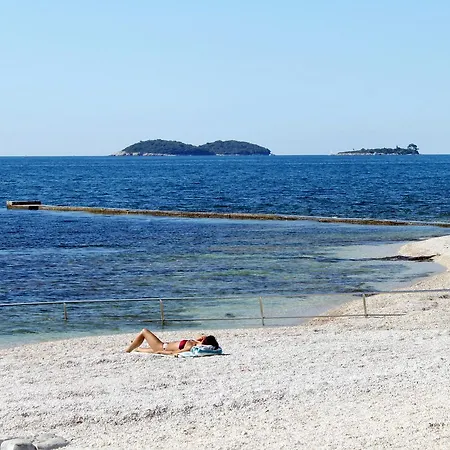 7195b * Rovinj